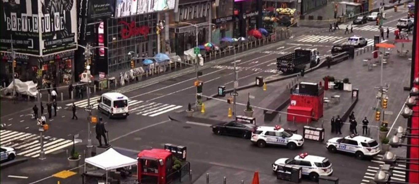 ΗΠΑ - Πυροβολισμοί στην Times Square: Τραυματίστηκαν δύο γυναίκες & ένα κοριτσάκι